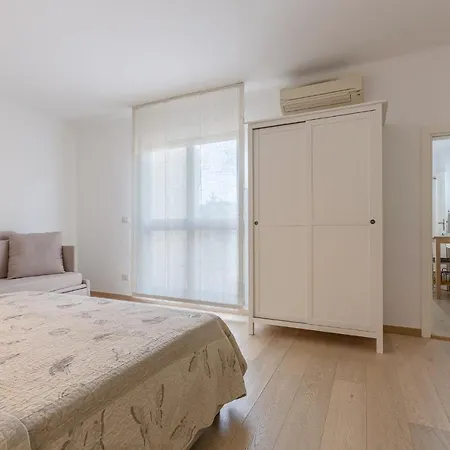 Con Vista Apartment *