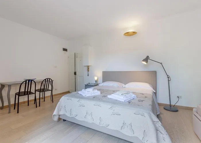 Guesthost - Con Vista Appartamento *