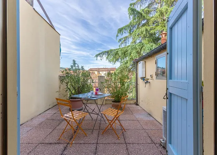 Guesthost - Con Vista Appartamento Bologna